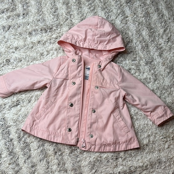 3/6m Old Navy baby girl, pink zip up jacket with hood in like new condition - Picture 2 of 8